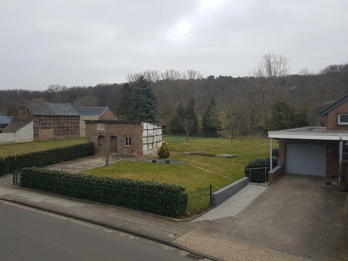 Modern Comfort Inn Kreuzau Buitenkant foto